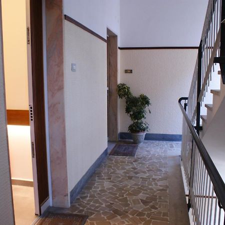B&B Isole - Rione Alto ナポリ エクステリア 写真