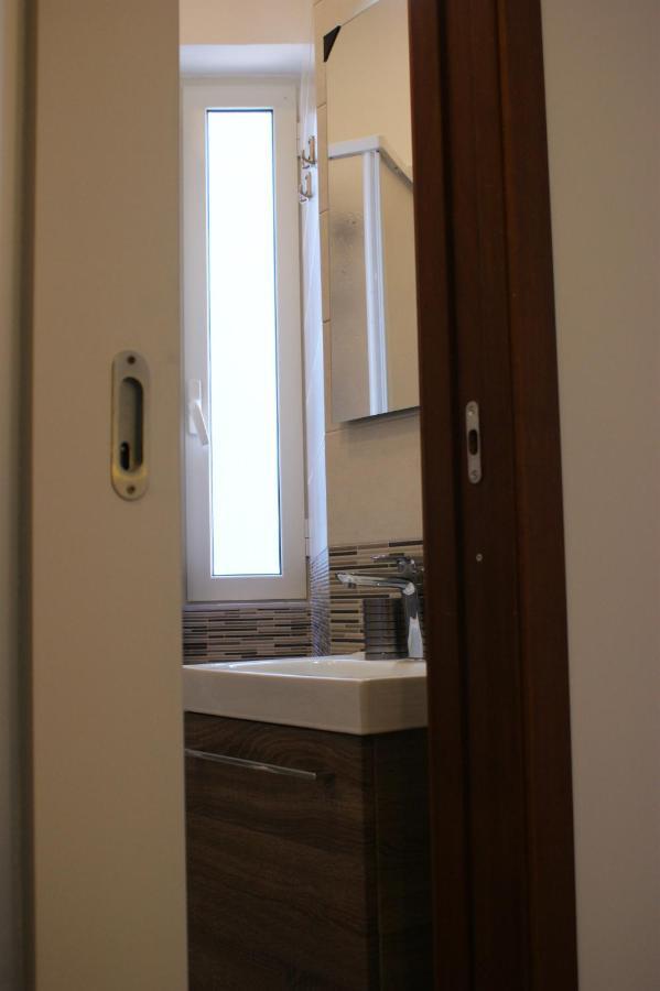 B&B Isole - Rione Alto ナポリ エクステリア 写真